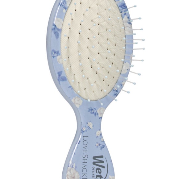 LoveShackFancy X Wet Brush Everblooming Rosettes Mini Detangler - Picture 3 of 5